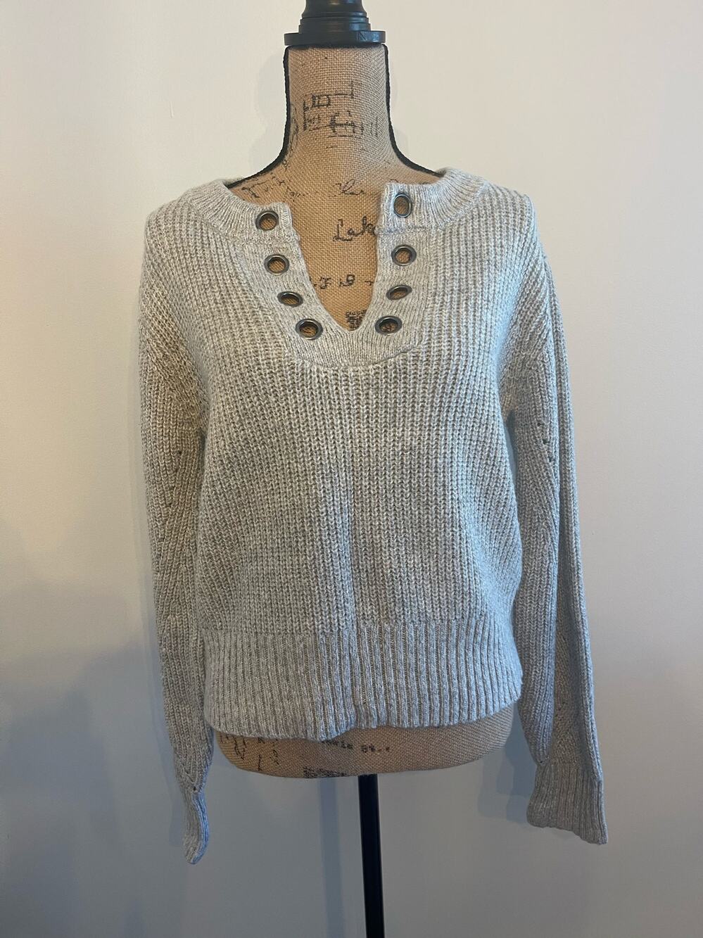 Kendall & Kylie Gray Pullover Sweater Size Large